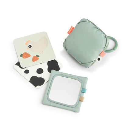 Baby contrast card holder Tiny farm Green koop je bij Babywinkel