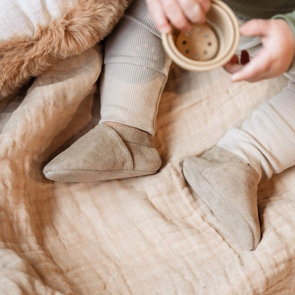 Baby Dutch Baby Schoentjes Lio Sand Suede koop je bij Babywinkel