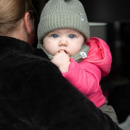 Baby's Only Babymutsje met Pompon Cool Urban Green 3 - 36Mnd koop je bij Babywinkel