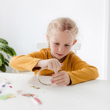 Bedelarmbanden Maken Set koop je bij Babywinkel