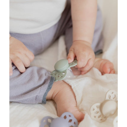 BIBS Speen Maat 1 Silicone Symmetrical Ivory/Sage 2st koop je bij Babywinkel