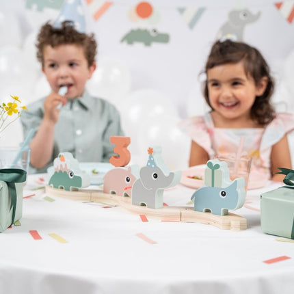 Done by Deer Kinderservies Set Celebration Powder koop je bij Babywinkel