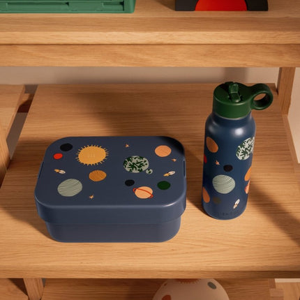 Liewood Waterfles Falk 350Ml Universe/Classic Navy koop je bij Babywinkel