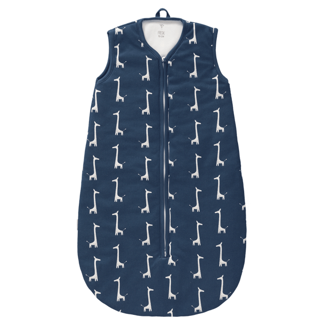Fresk Slaapzak Baby Slaapzak Met Lichte Voering Giraf Indigo Blue koop je bij Babywinkel