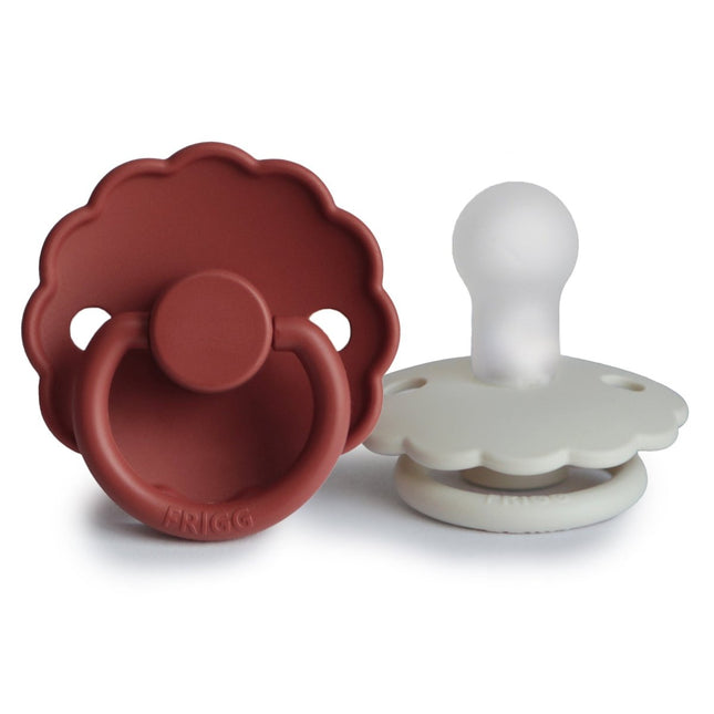 Frigg Speen Maat 1 Daisy Baked Clay/Cream Silicone 2 - Pack koop je bij Babywinkel