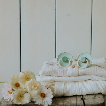 Frigg Speen Maat 1 Daisy Bloom Little Darling Silicone koop je bij Babywinkel