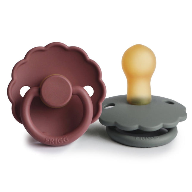 Frigg Speen Maat 1 Daisy French Gray/Woodchuck Latex 2 - Pack koop je bij Babywinkel