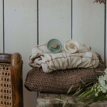 Frigg Speen Maat 1 Little Viking Sage / Cream Silicone 2St koop je bij Babywinkel