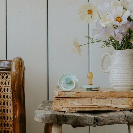 Frigg Speen Maat 2 Daisy Bloom Little Darling Latex koop je bij Babywinkel