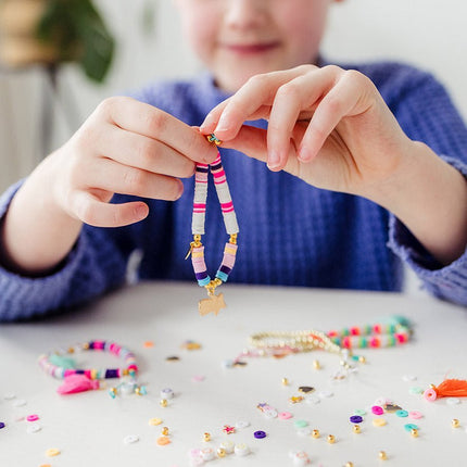 Gekleurde Knutselset Geluksarmbanden Maken koop je bij Babywinkel