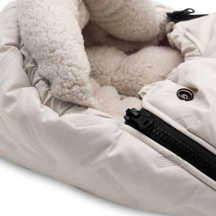 Jollein Voetenzak Embossed/ Sand koop je bij Babywinkel