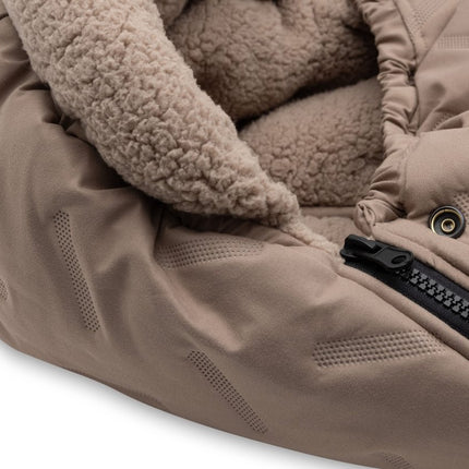 Jollein Voetenzak Embossed/Milky Coffee koop je bij Babywinkel