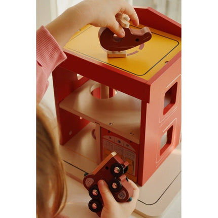 Konges Slojd Houten Speelgoed Brandweerkarzerne koop je bij Babywinkel