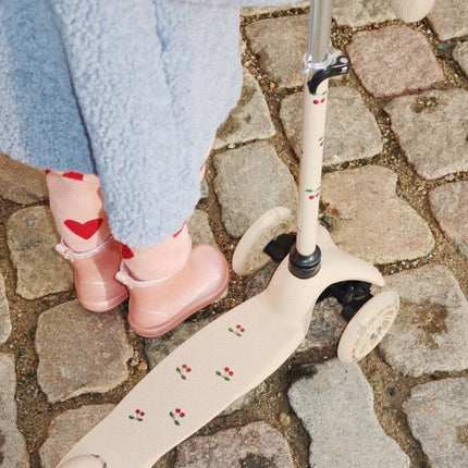 Konges Slojd Kinderstep Cherry koop je bij Babywinkel