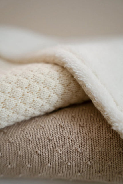 Little Dutch Ledikantdeken Pure Soft White Gebreid koop je bij Babywinkel