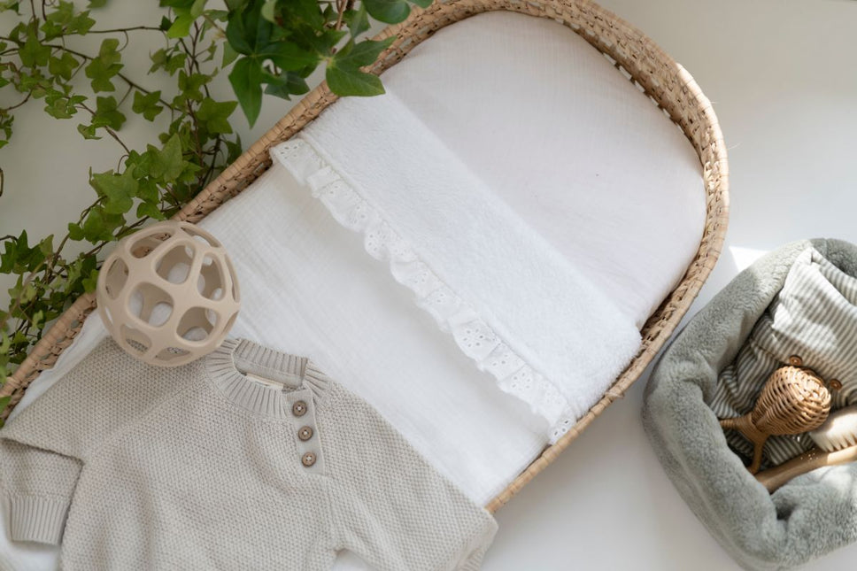 Baby's Only Ledikantdeken Teddy Calm Wit koop je bij Babywinkel