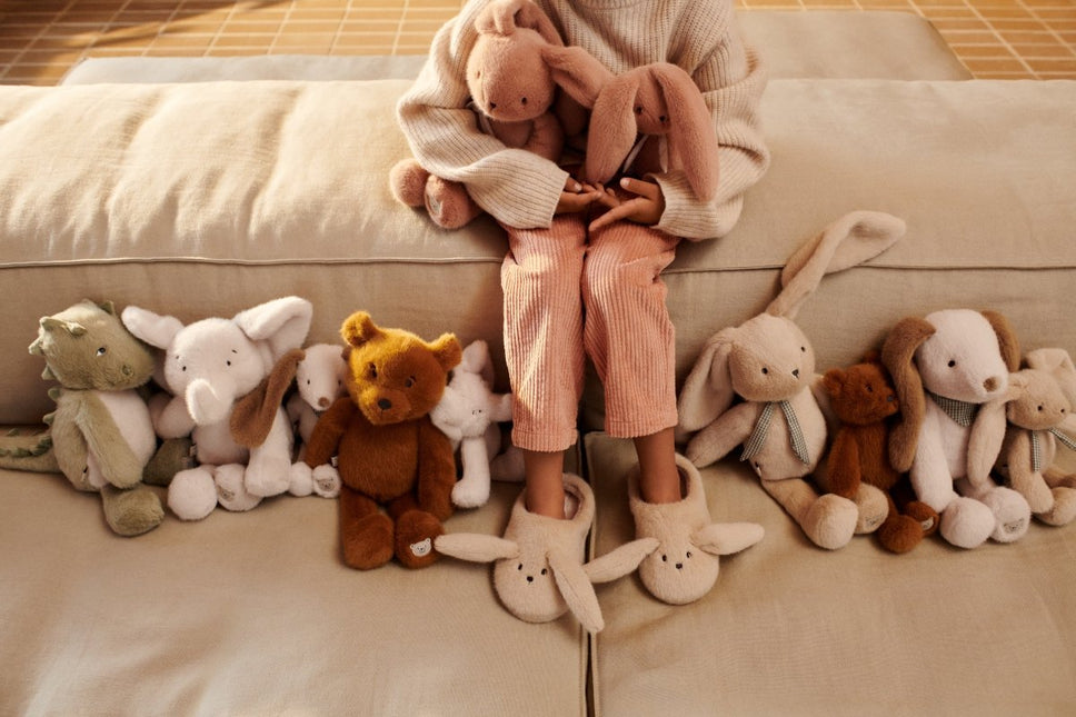 Liewood Knuffel Berto Bear Golden Caramel koop je bij Babywinkel