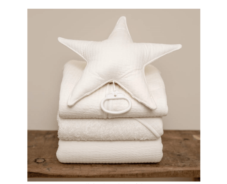 Little Dutch Aankleedkussenhoes Duitsland Pure Soft White koop je bij Babywinkel