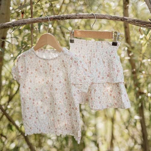 Little Dutch Baby Shirt Korte Mouw Bloemen koop je bij Babywinkel