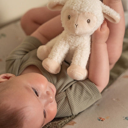 Little Dutch Knuffel Schaap Little Farm 17cm koop je bij Babywinkel