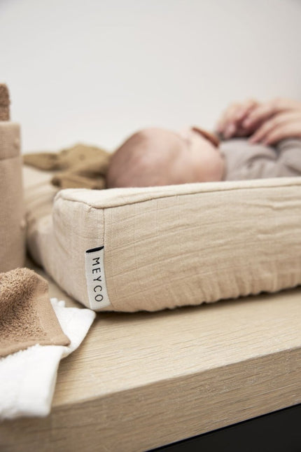 Meyco Baby Uni Aankleedkussenhoes Pre - Washed Hydrofiel Sand 50X70Cm koop je bij Babywinkel