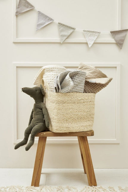 Meyco Baby Waffle Cotton Ledikant Deken Sand 75x100cm koop je bij Babywinkel