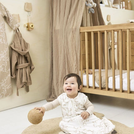 Meyco Slaapzak Baby Branches 4 Seizoenen Sand koop je bij Babywinkel