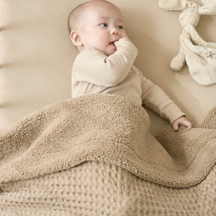 Meyco Wiegdeken Wafel Teddy Taupe 75X100cm koop je bij Babywinkel