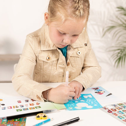 Totum Spelletje Hand Lettering Mickey Mouse koop je bij Babywinkel