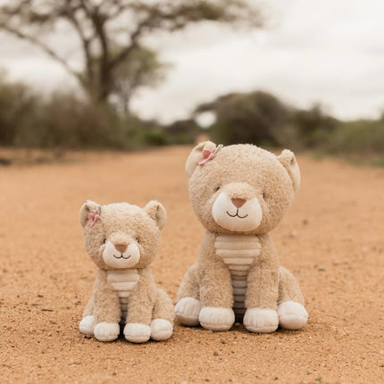 <tc>Little Dutch</tc> Krammebamse – Løvinde Safari 17 cm