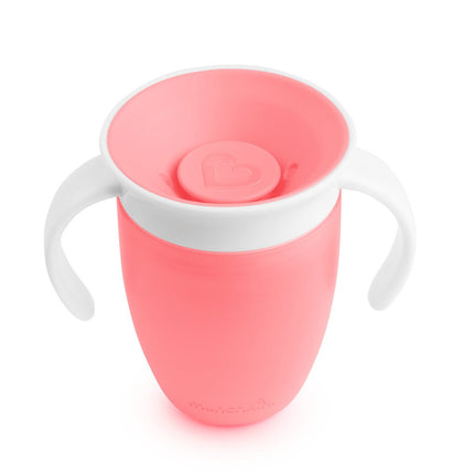 Munchkin Oefenbeker Pink koop je bij Babywinkel