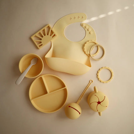 Mushie Baby Bordje Silicone Pale Daffodil koop je bij Babywinkel