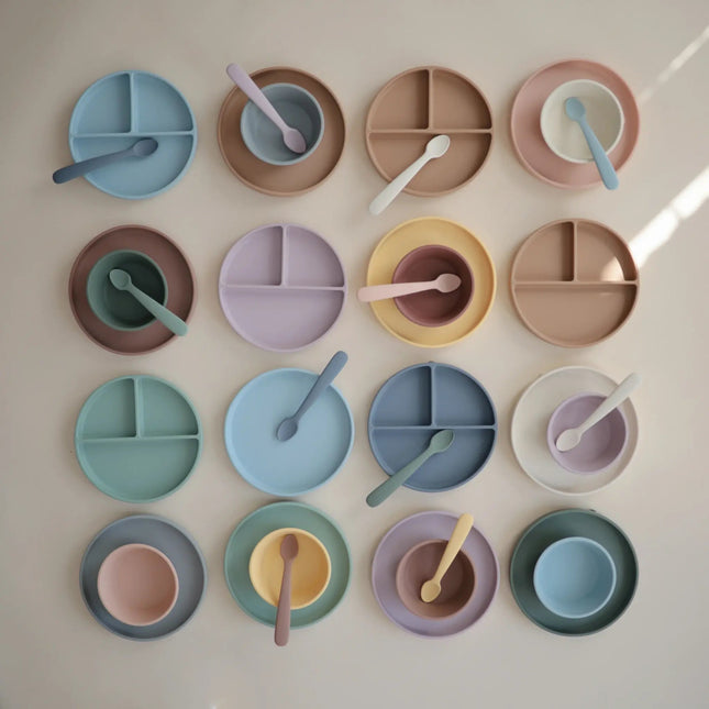 Mushie Baby Bordje Silicone Soft Lilac koop je bij Babywinkel