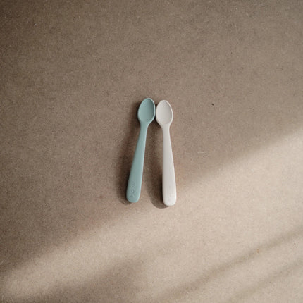Mushie Baby Lepel Set Blue/Shifting Sand 2st koop je bij Babywinkel