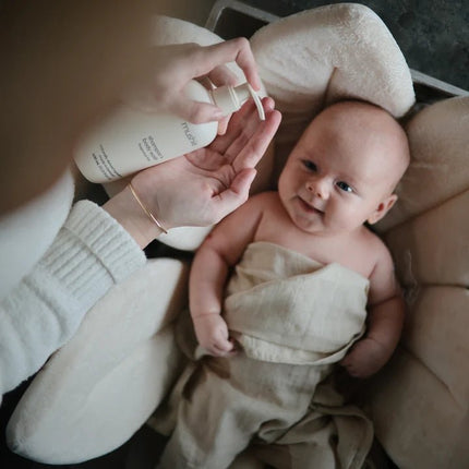 Mushie Baby Shampoo & Body Wash Fragance Free 400ml koop je bij Babywinkel
