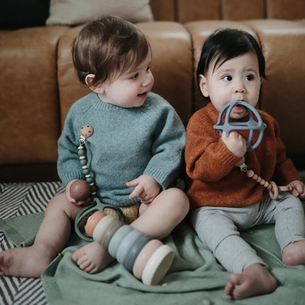 Mushie Bijtring Bal Tradewinds koop je bij Babywinkel
