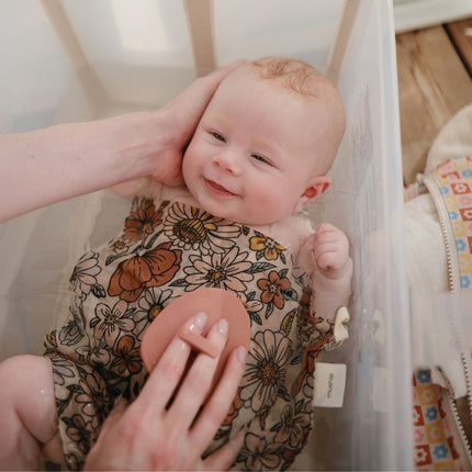 Mushie Babyborstel Cradle Cap Rose/Soft Lilac 2St koop je bij Babywinkel