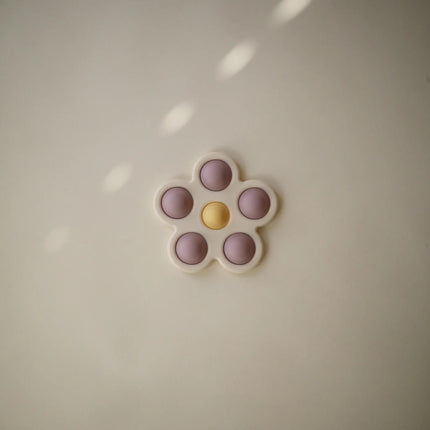 Mushie Educatief Speelgoed Druk Bloem Soft Lilac/Daffodil/Ivory koop je bij Babywinkel