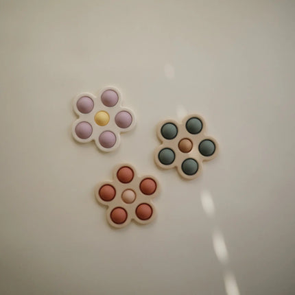 Mushie Educatief Speelgoed Druk Bloem Soft Lilac/Daffodil/Ivory koop je bij Babywinkel