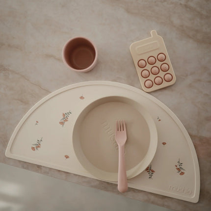 Mushie Placemat Pink Flowers koop je bij Babywinkel