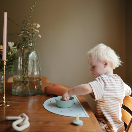 Mushie Placemat White Daisy koop je bij Babywinkel