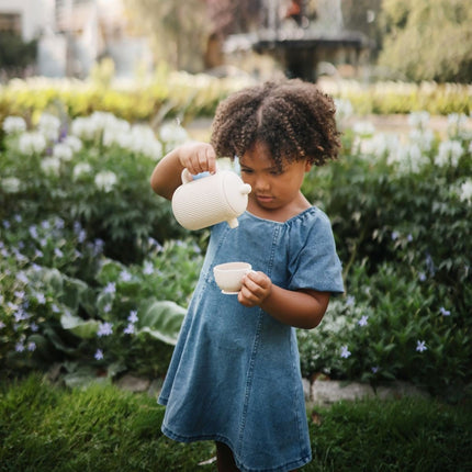 Mushie Speelgoed Theeservies Silicone Shifting Sand koop je bij Babywinkel
