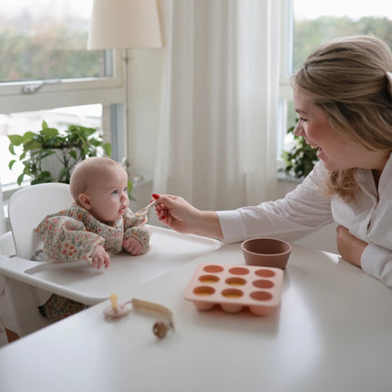 Mushie Slabbetje Lange Mouwen Pastel Blooms koop je bij Babywinkel