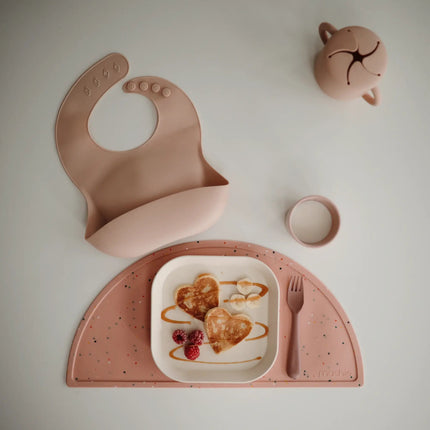 Mushie Snackbakje Blush koop je bij Babywinkel