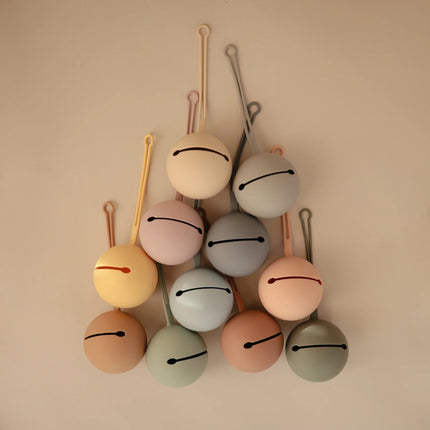 Mushie Speenhouder Silicone Stone koop je bij Babywinkel