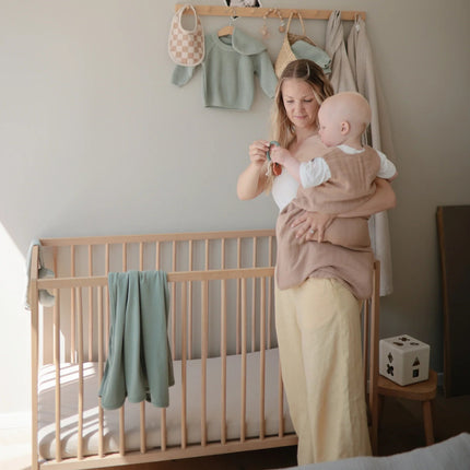 Mushie Wiegdeken Ribbed Roman Green koop je bij Babywinkel