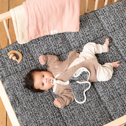 Noppies Fancy Dot jersey boxkleed omkeerbaar Forged Iron 75x95cm koop je bij Babywinkel