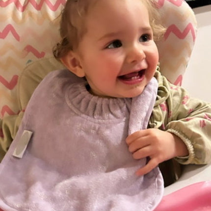 Silly Billyz Slabbetje Large Lavender koop je bij Babywinkel