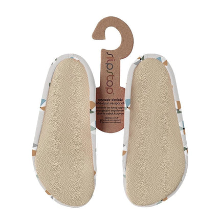 Slipstop Waterschoentjes Beachbal Naturel Boys koop je bij Babywinkel