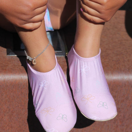 Slipstop Waterschoentjes Butterfly Peach Girls koop je bij Babywinkel